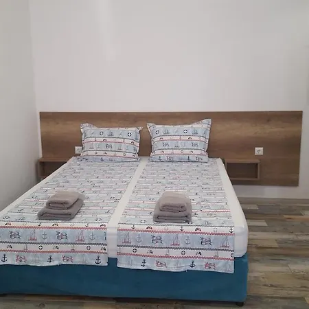 بيت ضيافة Estreya 3*