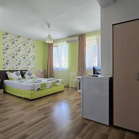 Estreya Gæstehus 3*